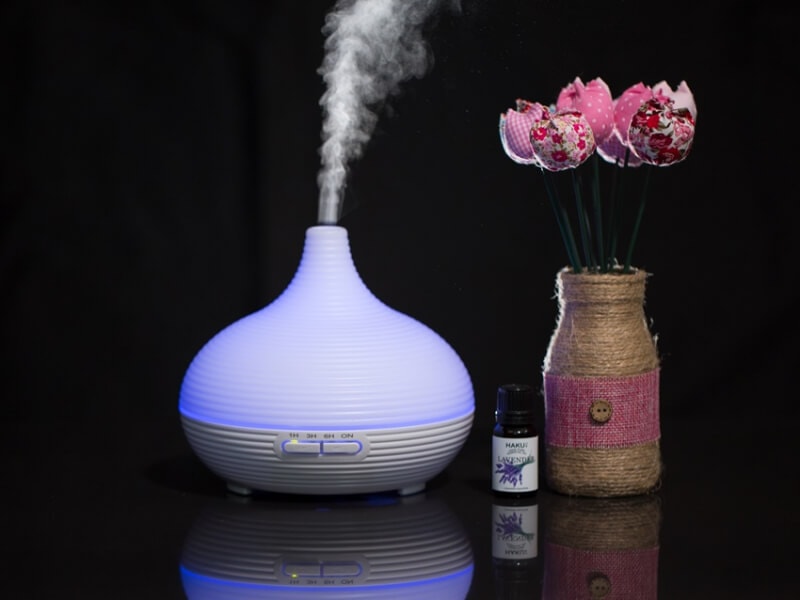 Vẽ tranh tường Mỹ Thuật Sen Việt 8 ý tưởng trang trí phòng ngủ nhỏ cho vợ chồng mới cưới hạnh phúc 14 trang trí phòng ngủ nhỏ cho vợ chồng mới cưới