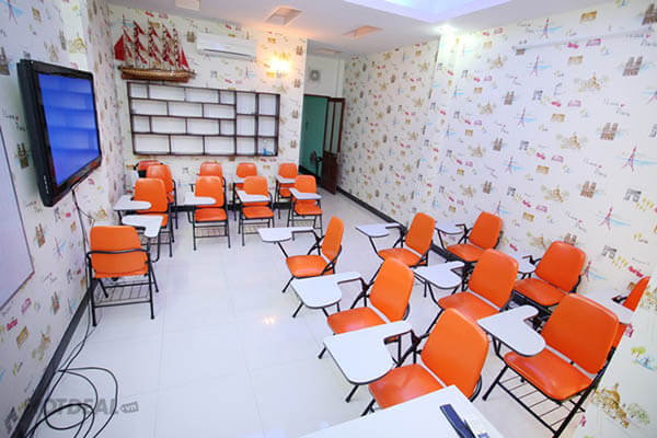 Vẽ tranh tường Mỹ Thuật Sen Việt 9 Ý Tưởng Trang Trí Trung Tâm Tiếng Anh Ấn Tượng-Hiện Đại 16 trang trí trung tâm tiếng anh