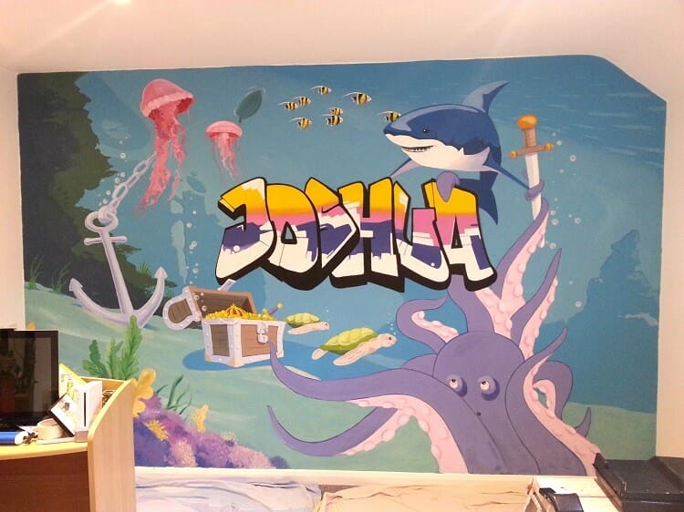 vẽ tranh tường cho bé trai