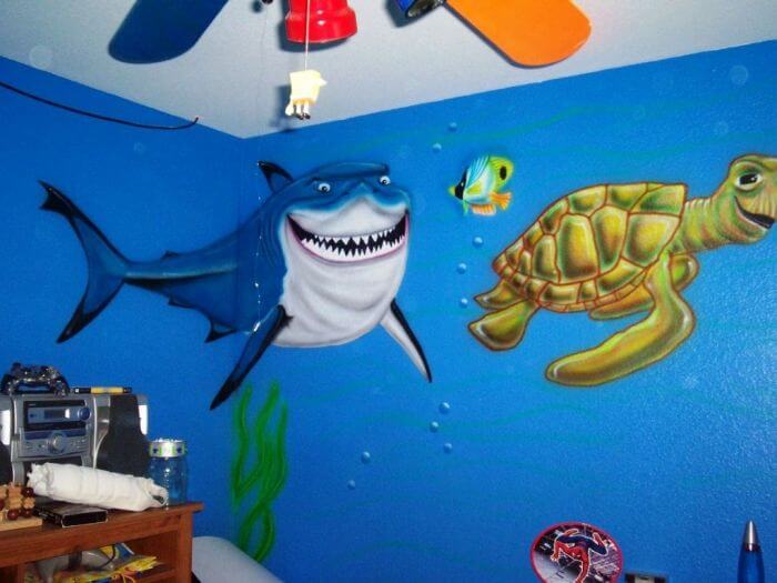 vẽ tranh tường cho bé trai