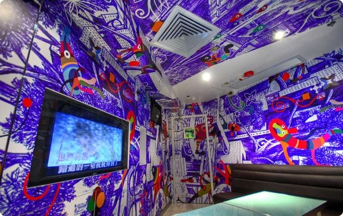 vẽ tranh tường quán karaoke