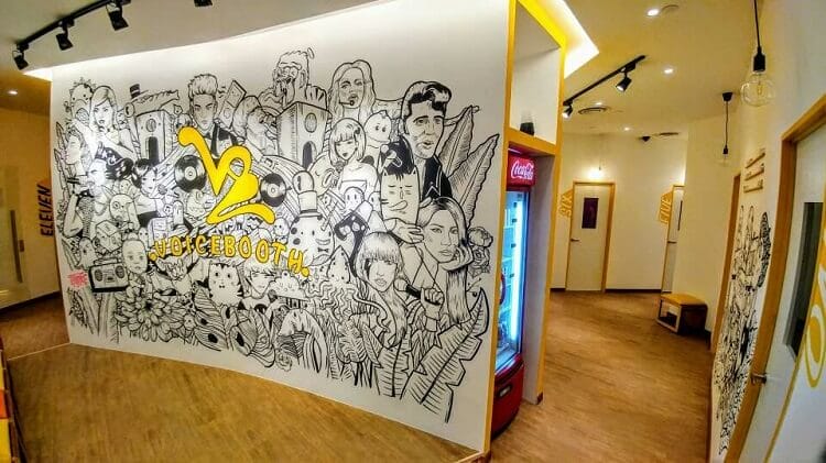 vẽ tranh tường quán karaoke