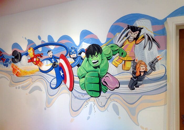vẽ tranh tường mầm non siêu anh hùng
