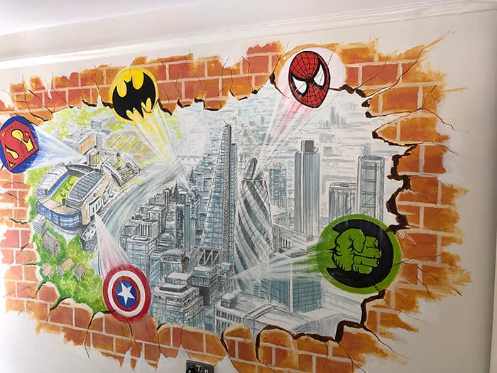 vẽ tranh tường mầm non siêu anh hùng