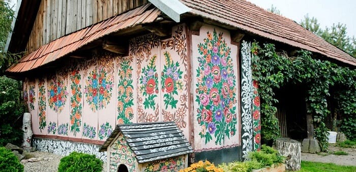 vẽ tranh tường sân vườn